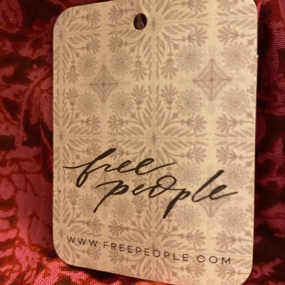 Summer dress fabric so soft and flowing see extra description on d photo. - Picture 11 of 11